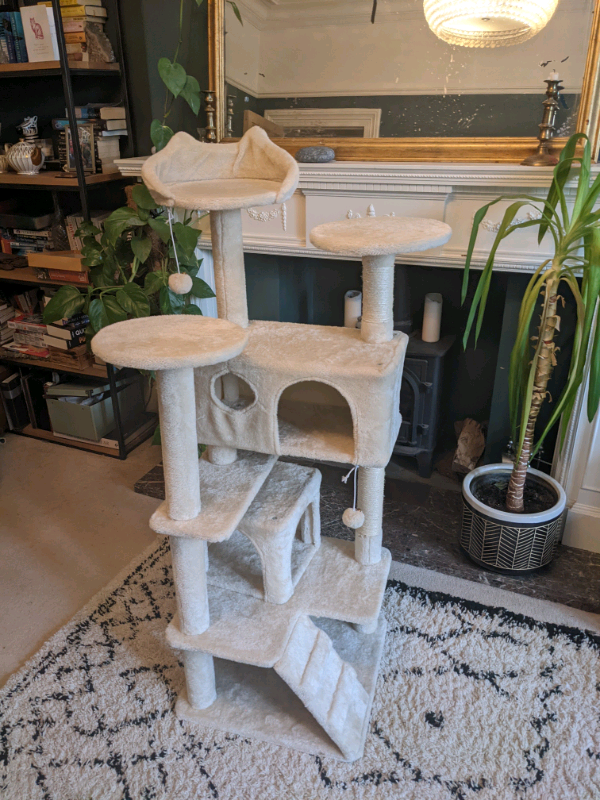 cat tower gumtree
